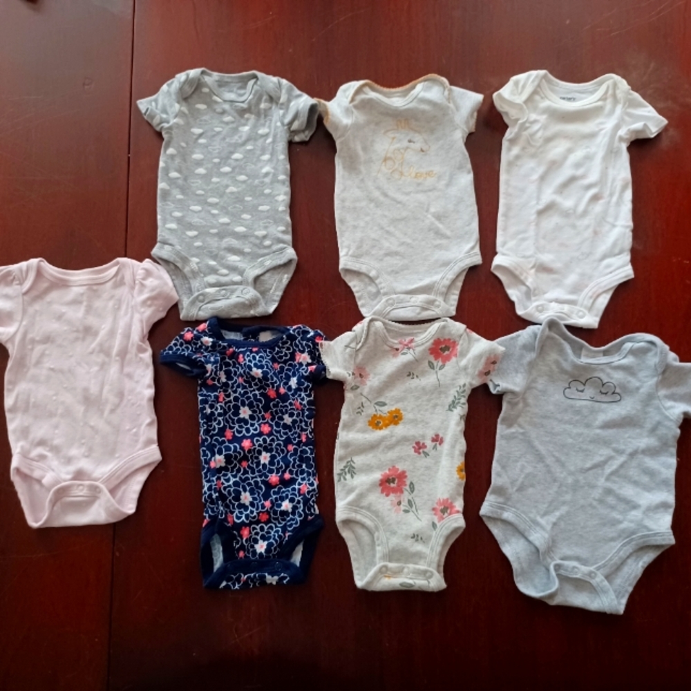 X7 Newborn Onesies